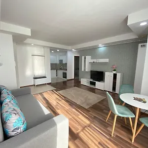 Deluxe Cosmopolis Апартаменты Stefanestii de Jos