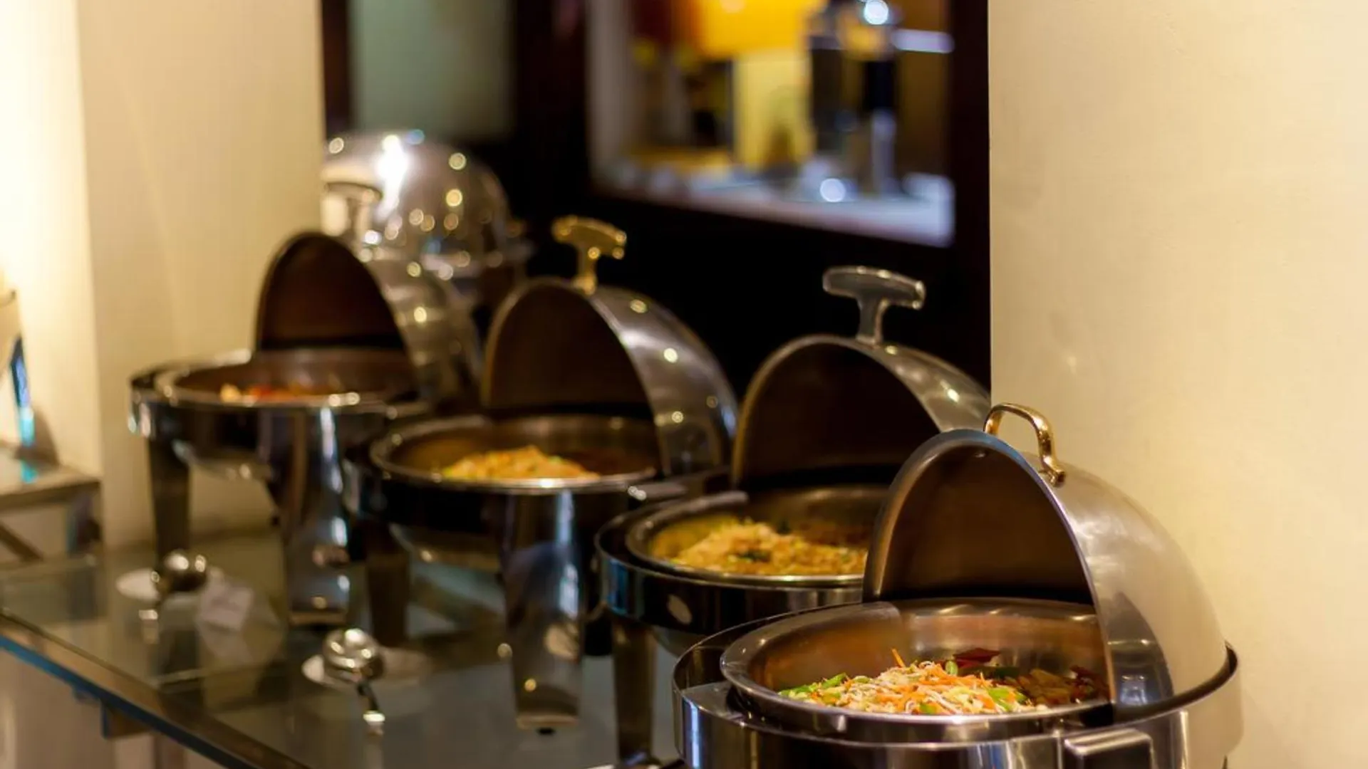 Champlung Mas Hotel Legian 4*, Легиан Индонезия