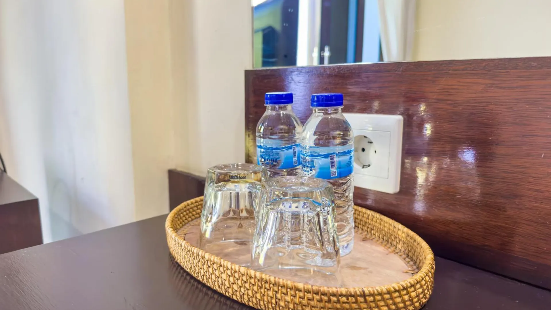 Champlung Mas Hotel Legian 4*, Легиан